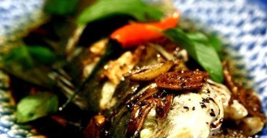 Сибас с луком-пореем