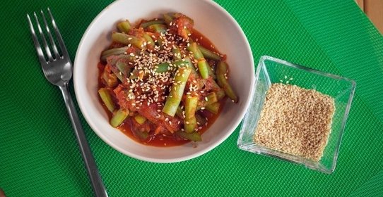 Стручковая фасоль в томатном соусе