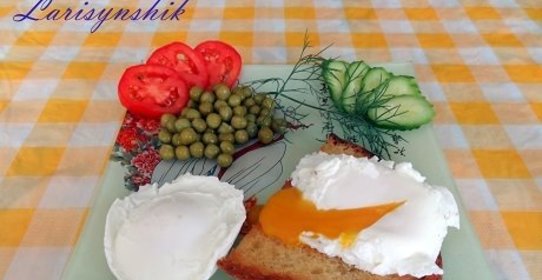 Яйца пашот с гренками