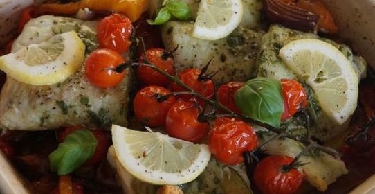Треска с овощами по-провански
