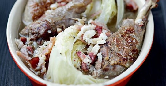 Цесарка с савойской капустой