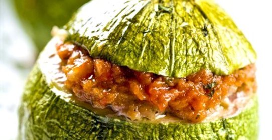 Фаршированные говядиной кабачки