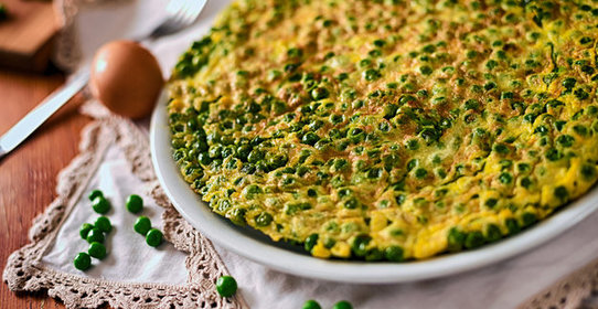 Омлет с горошком и мятой