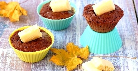 Кексы с белым шоколадом в микроволновке