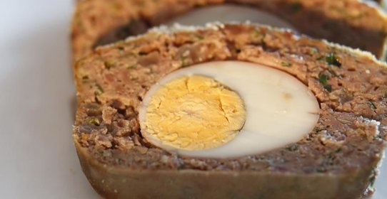 Пасхальная балканская запеканка из потрохов