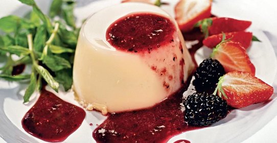 Бланманже с ягодами