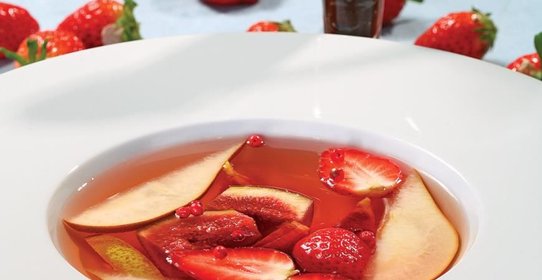 Фруктовый минестроне с шоколадным кремом