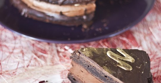 Шоколадно-апельсиновый торт с кофейным кремом