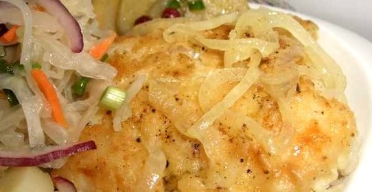 Треска жареная с луком