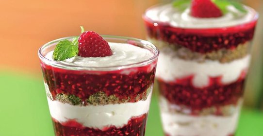 Полосатый творожно-малиновый десерт