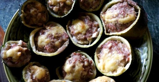Кабачок фаршированный