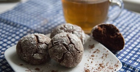 Шоколадные пряники с трещинками