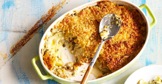 Яблочно-луковый гратен с чеддером