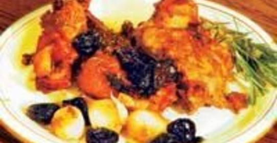 Кролик со сливами