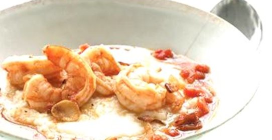 Креветки с крупой и беконом