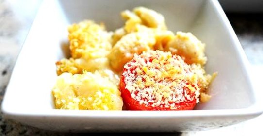 Паста с помидорами, сыром и панировочными сухарями