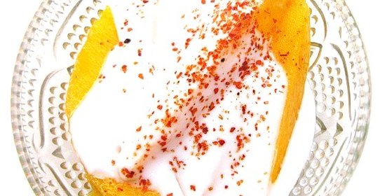 Манго с кокосовым кремом и перцем чили