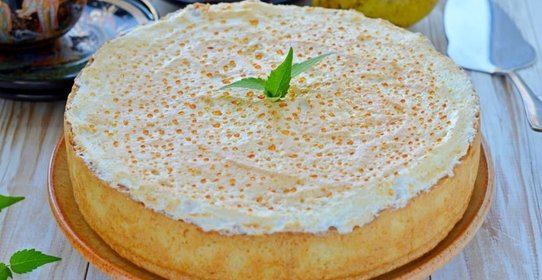 Сливочно-грушевый пирог с суфле