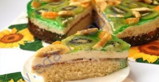 Бисквитный торт с желе фруктами и сливочным кремом