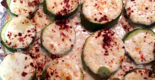 Кабачки запеченные с сыром