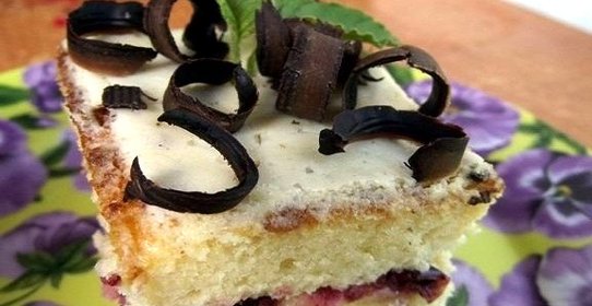 Бисквитный торт со сметанным кремом