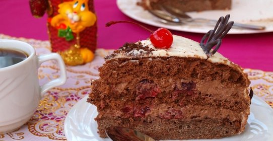 Вишнёвый торт с двумя видами крема