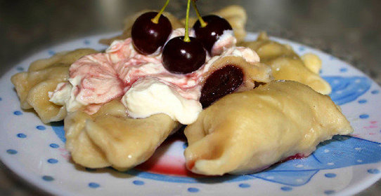 Вареники с вишней
