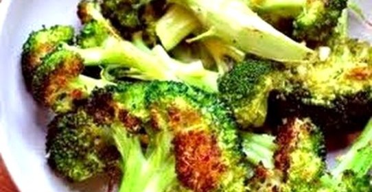 Брокколи, запеченная с чесноком