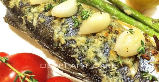 Сибас в сливочно-чесночном соусе