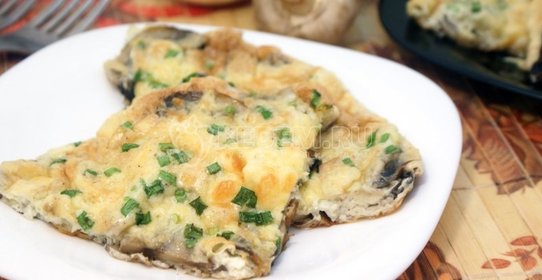 Омлет с грибами и сыром