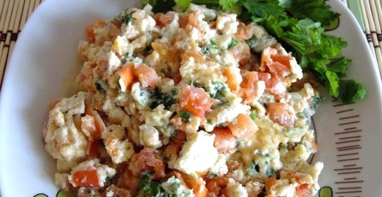 Омлет с помидорами в микроволновке