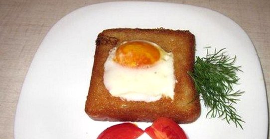 Яичница по-французски