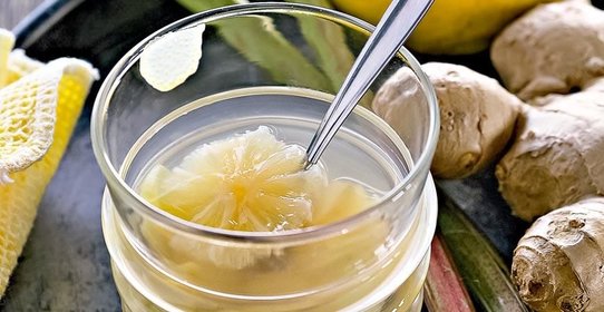 Компот из ревеня с имбирем