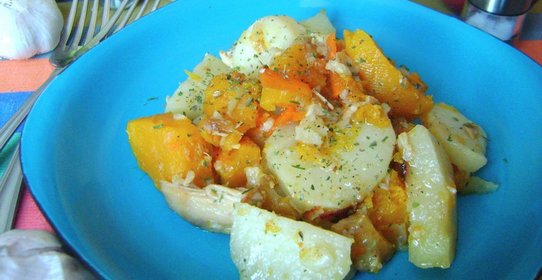Картофель с домашней тушенкой и тыквой
