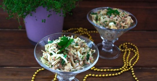 Салат с тунцом и сыром