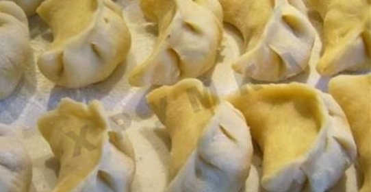 Заварные вареники с клубникой