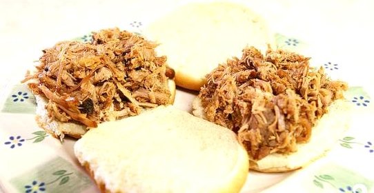 Запеченная свиная лопатка