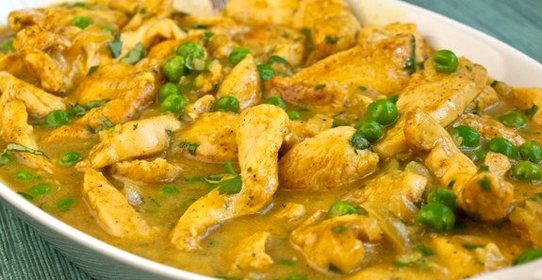 Кусочки курицы в сметанном соусе