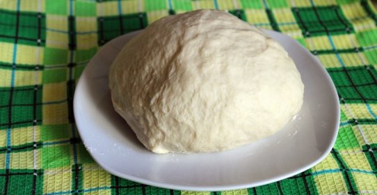 Пельменное тесто на минеральной воде ( в хлебопечке)