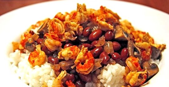 Креветки с имбирем и рисом