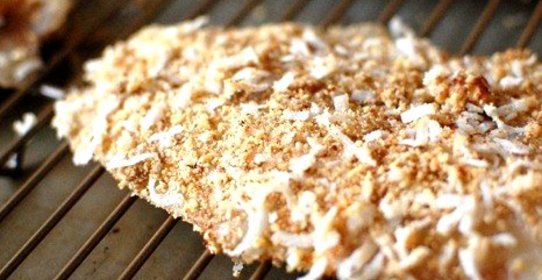 Тилапия в миндальной панировке