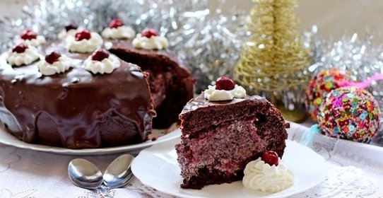 Шифоновый бисквит с вишней