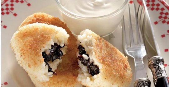 Зразы из рисовой каши на молоке с черносливом