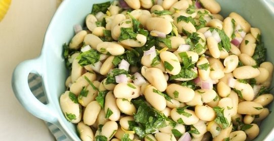 Белая фасоль с петрушкой и лимоном