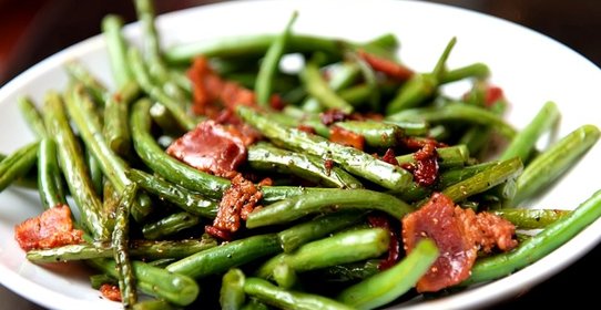 Стручковая фасоль с беконом