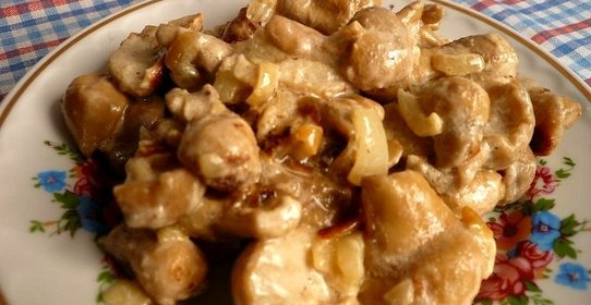 Грибы дождевики в сметане