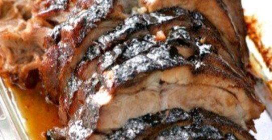 Запеченная ветчина в корочке из коричневого сахара и специй