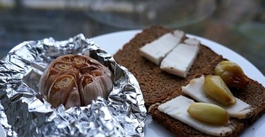 Запеченный чеснок