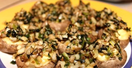 Шампиньоны, запеченные с сыром