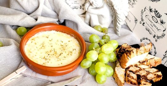 Плавленый сыр проволоне с орегано